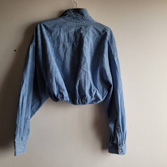 Guess Jeans Button Up Crop Jean Jacket - Picture 2 of 6